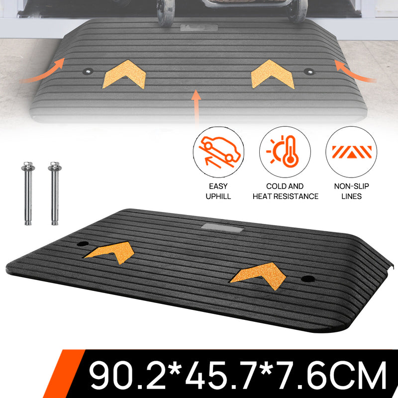 Load image into Gallery viewer, PORIYA Rubber Curb Ramp 90.2x45.7x7.6cm Heavy Duty Kerb Driveway Threshold Ramp 15 Ton